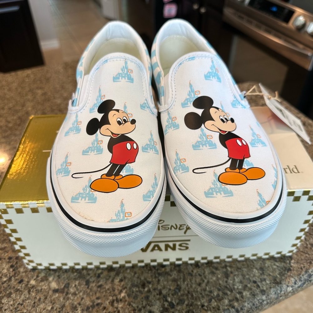 Vans x Walt Disney World 50th (Mickey Mouse) Classic Slip On